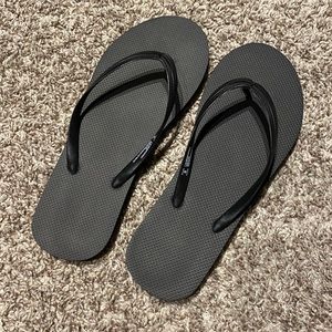 Shade & Shore Flip Flops - NWOT